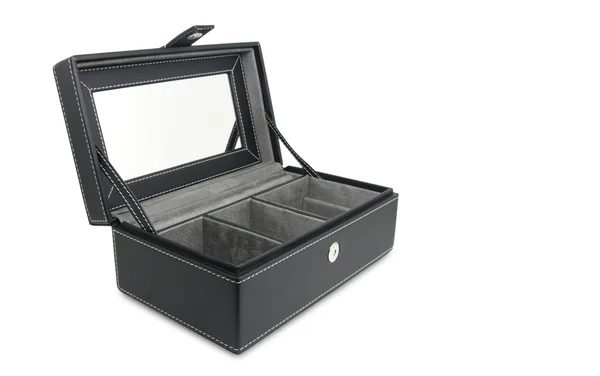 Caja abierta de cuero negro en blanco —  Fotos de Stock