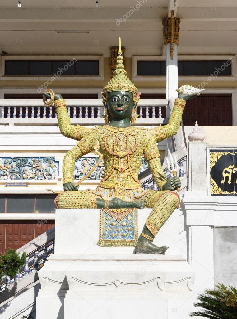 Giant statue in Thai literature , Thai temple