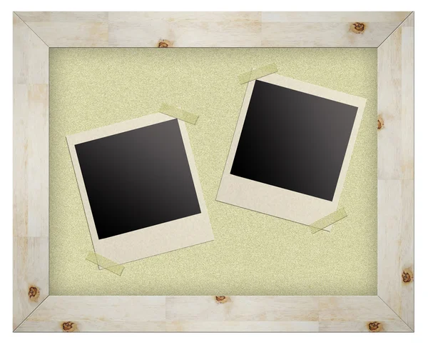 Molduras fotos em branco na placa de cortiça isolada — Fotografia de Stock
