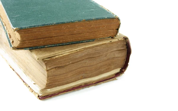 Стара книга крупним планом ізольована на білому — стокове фото