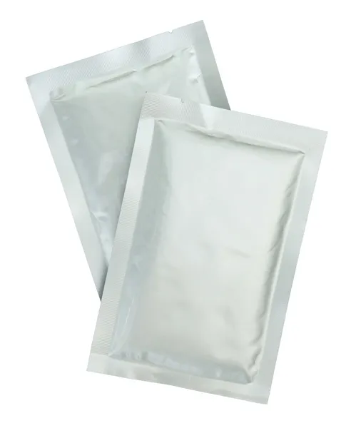 Paquete de plástico aislado sobre fondo blanco — Foto de Stock