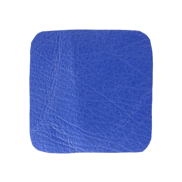 Étiquette en cuir bleu vierge isolée sur blanc avec chemin de coupe — Photo