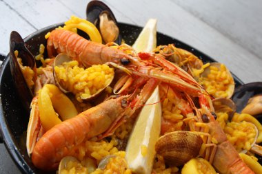 Paella.