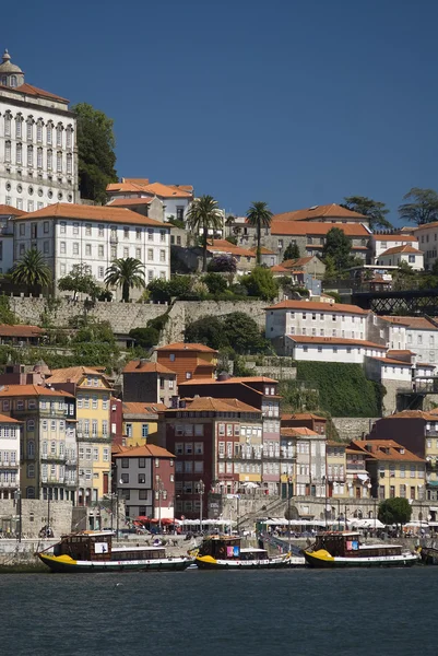 La città vecchia di Oporto, sul fiume Douro, Portogallo, Europa — Foto Stock