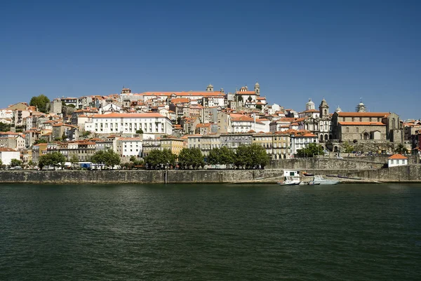 The old city of Oporto, on Douro river, Portugal, Europe — стоковое фото