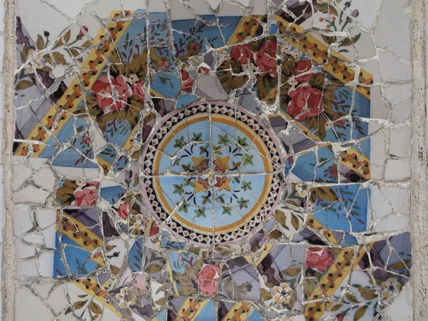 Gaudi mozaikové dlaždice - barcelona, Španělsko Royalty Free Stock Fotografie