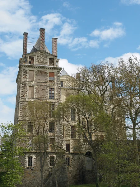 Brissac, le plus haut château de France, situé dans la vallée de la Loire , — Photo
