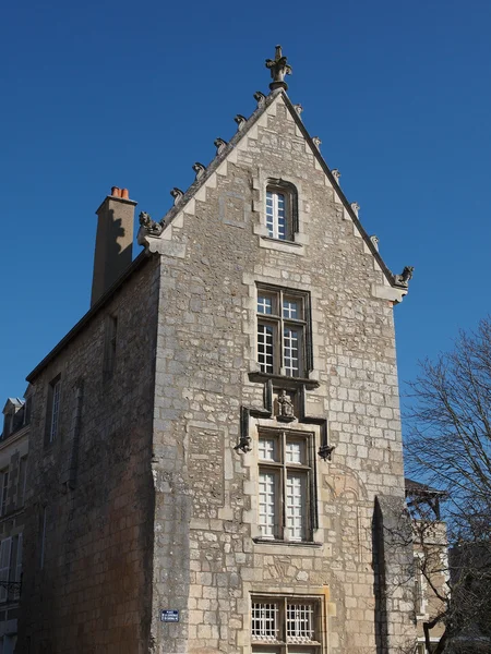Antigua casa de piedra, Poitiers, Francia . — Foto de Stock