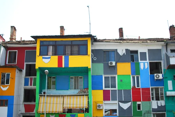 Будинки Тирани в Албанії в літо — стокове фото