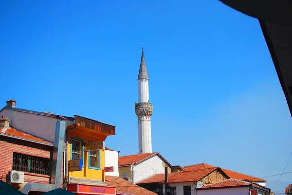 屋顶和宣礼塔在马其顿斯科普里 — 图库照片