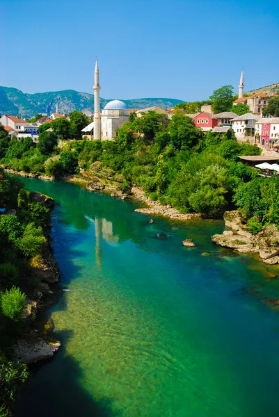 Mostar, Bosnië, landschap in de zomer — Stockfoto