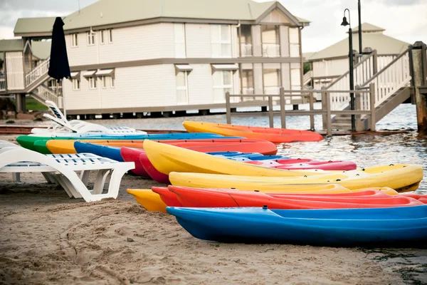 Canoes on the sand — Stock Photo, Image