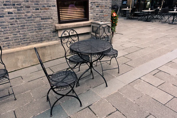 Cafe tafel en stoelen — Stockfoto