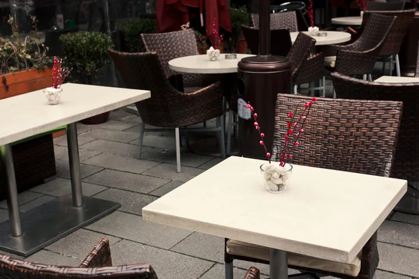 Cafe tafel en stoelen — Stockfoto