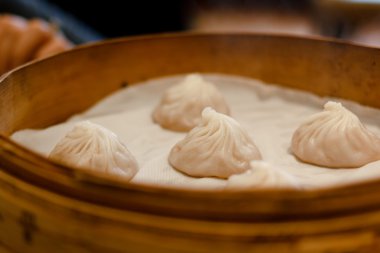 Steaming hot shanghai dumpling clipart