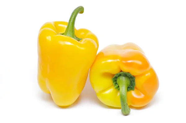 Twee gele paprika — Stockfoto
