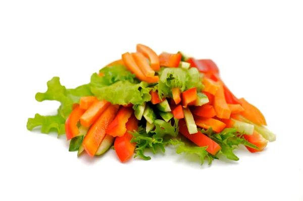 Rode bell peper, komkommer en wortelen rietjes — Stockfoto