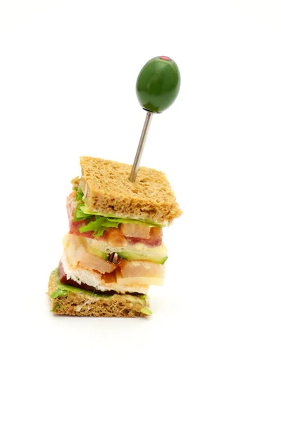 Beyaz arka plan üzerinde izole klasik blt club sandviç snack — Stok fotoğraf