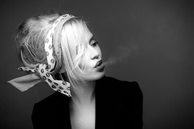 Profesyonel saç modeli (Bw)