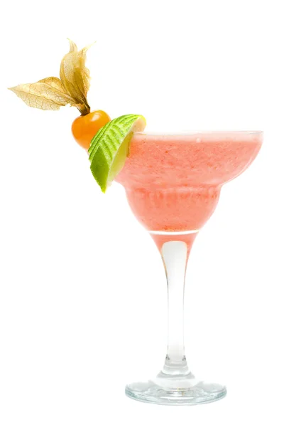 Strawberry margarita cocktail isolerad på vit — Stockfoto