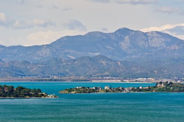 Fethiye Limanı giriş görünümünden antik kale