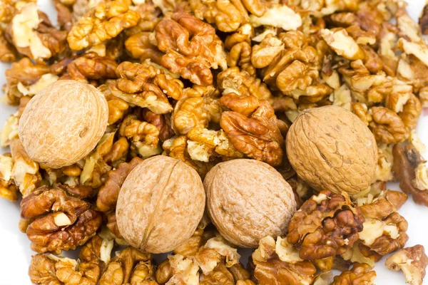 Свежие орехи — стоковое фото