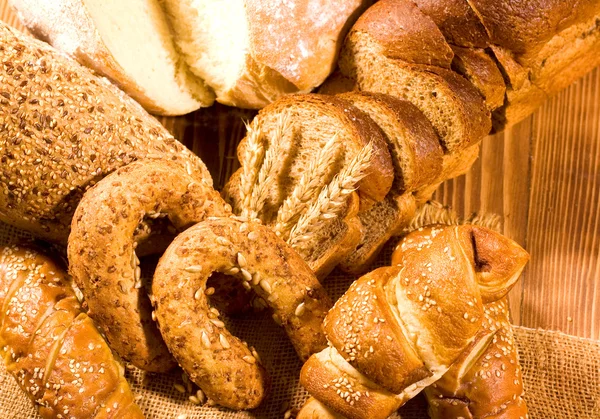 Čerstvý chléb a pečivo — Stock fotografie