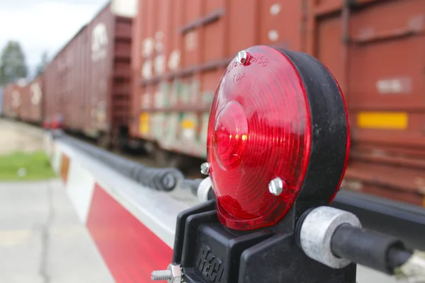 Światło ostrzegawcze na przejazd kolejowy — Zdjęcie stockowe