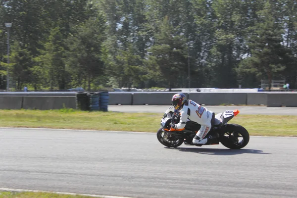 Moto Racer prendendo curva — Foto Stock