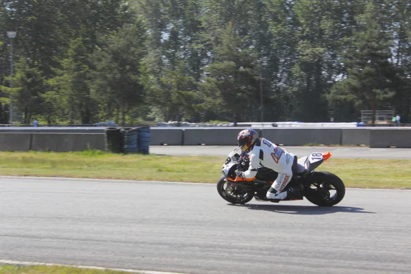 Motocicleta Racer tomando curva — Fotografia de Stock