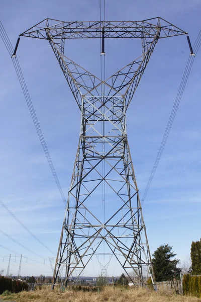 Hidro iletim kulesi — Stok fotoğraf