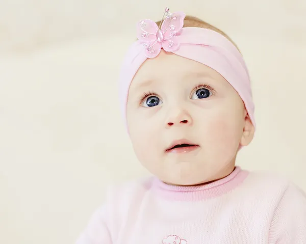 Brillante retrato de primer plano del adorable bebé —  Fotos de Stock