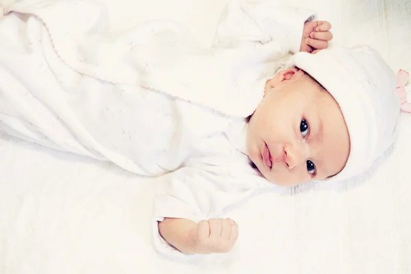 Retrato brillante del bebé adorable —  Fotos de Stock
