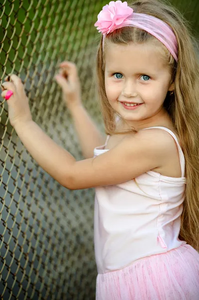 Ritratto di bambina in tutù rosa — Foto Stock