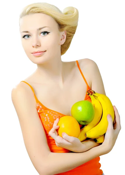 Retrato de una hermosa joven con fruta — Foto de Stock