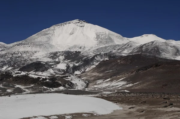"오호스 델 살라도" 칠레 안데스의 화산 로열티 프리 스톡 사진