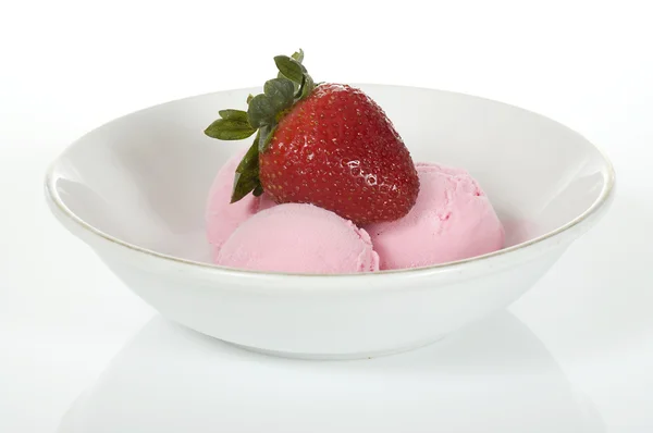 stock image Three Scoops Of Strawberry Ice Cream