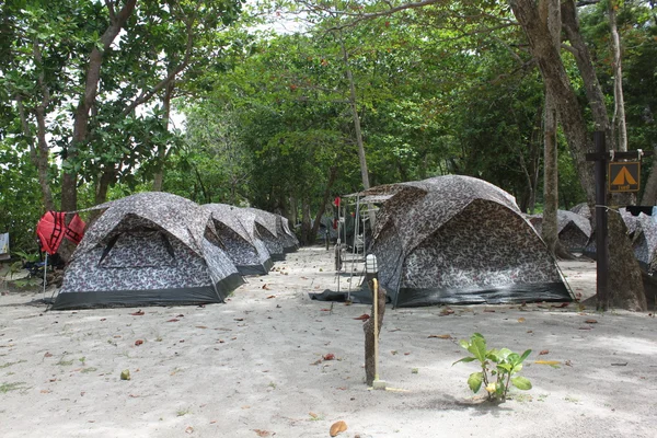 Super hotel para turistas en las islas Similan — Foto de Stock