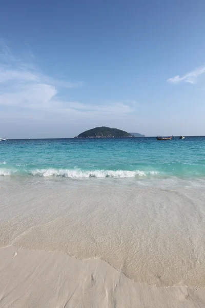 Plaża w wyspy similan, nad Morzem Andamańskim, Tajlandia, ocean indyjski, Południowej ea — Zdjęcie stockowe