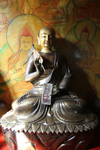 Sculpture in the Buddhist monastery — Stock Photo, Image