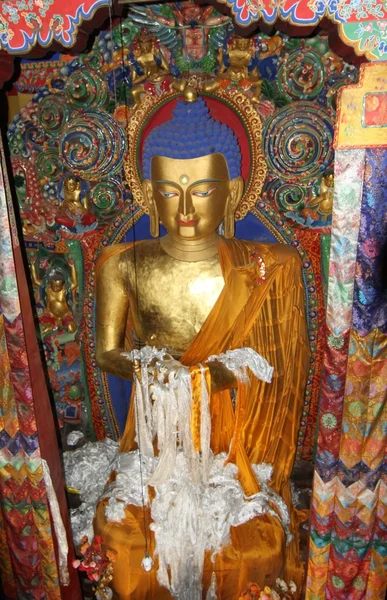 Escultura no mosteiro budista — Fotografia de Stock