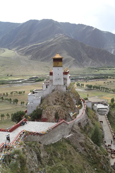 Buddhistiska kloster i tibet — Stockfoto