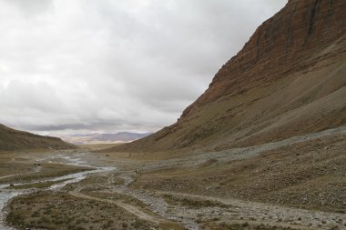 tibet eteklerinde