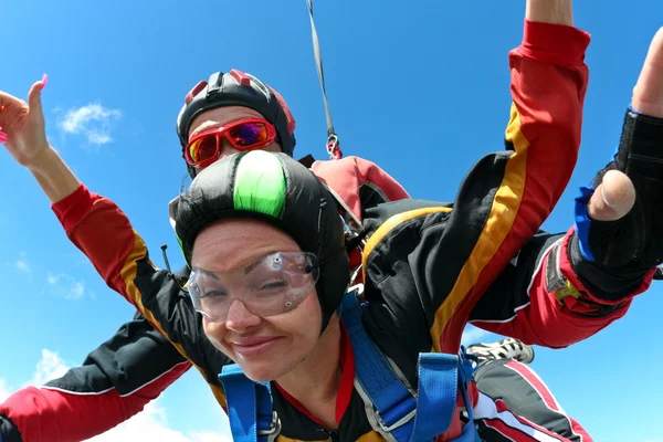 Skydiving fotoğraf. Tandem. — Stok fotoğraf