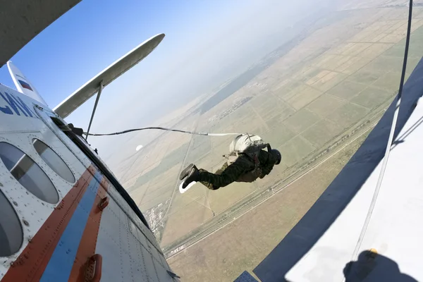 Paracaidismo foto — Foto de Stock