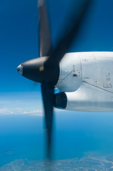 Вращающийся пропеллер
