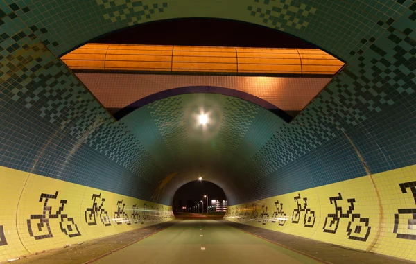 Тоннель для велосипедов — стоковое фото