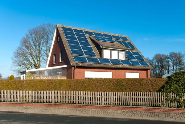 Solar panels on house — Stock Photo, Image