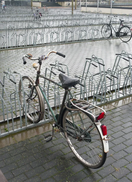 Parkering för cyklar — Stockfoto