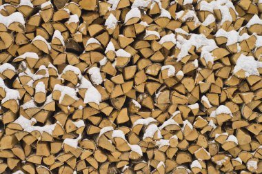 arka plan. kışın kuru yangın ahşap woodpile.